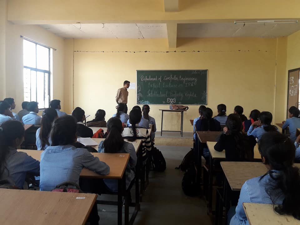 Student Interaction on Innovation and Intellectual Property at Matoshri Polytechnic